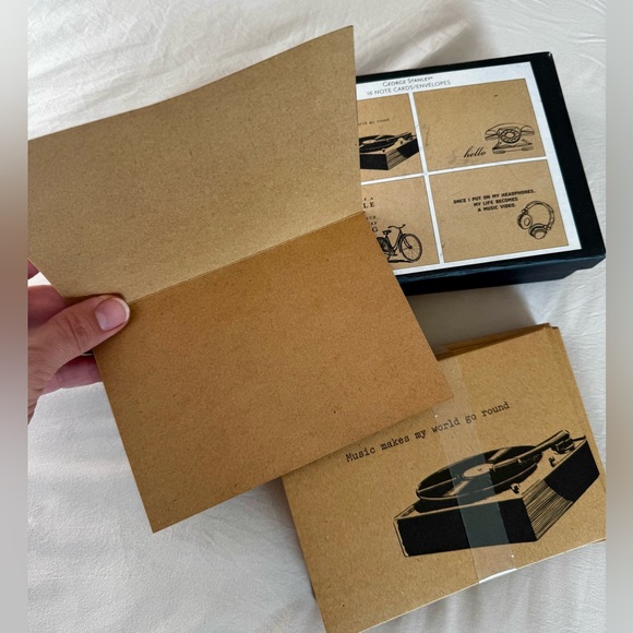 Blank note cards with envelopes - Picture 3 of 3